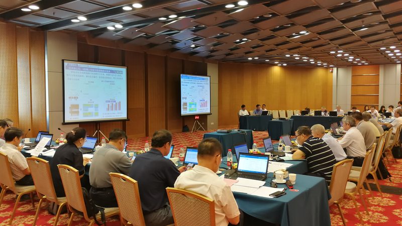 模具钢D2与A2：性能对比与选型指南